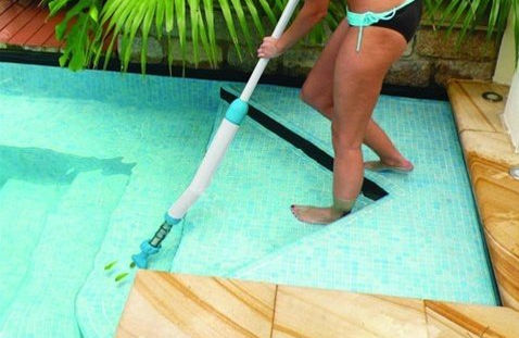 Ocean Blue Water Products 130065 Spa Vacuum with attachments