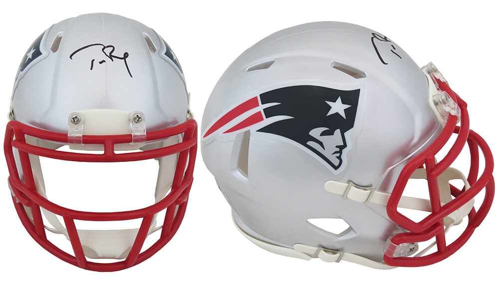 Schwartz Sports Memorabilia BRAMIN324 Tom Brady Signed New England Patriots Riddell Speed NFL Mini Helmet with Fanatics LOA