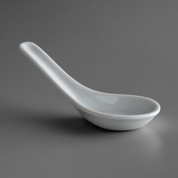 Oneida R4020000794 4.875 in. Fusion East Bright White Porcelain Soup Spoon
