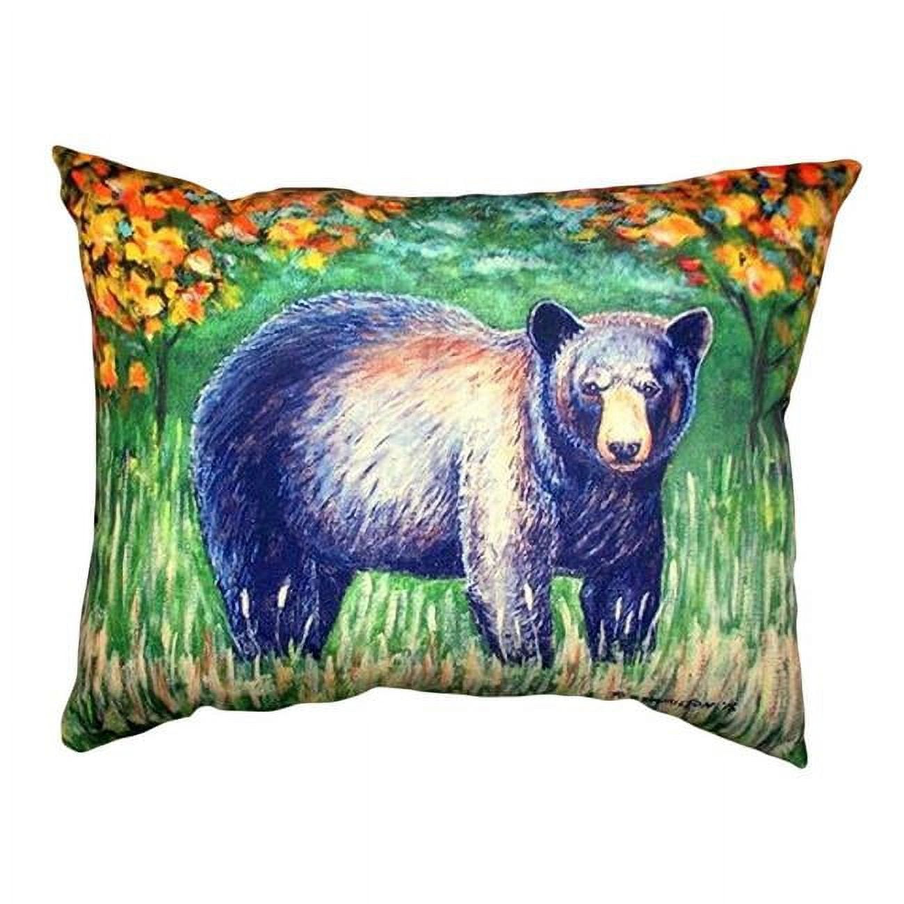 JensenDistributionServices 16 x 20 in. Black Bear No Cord Pillow