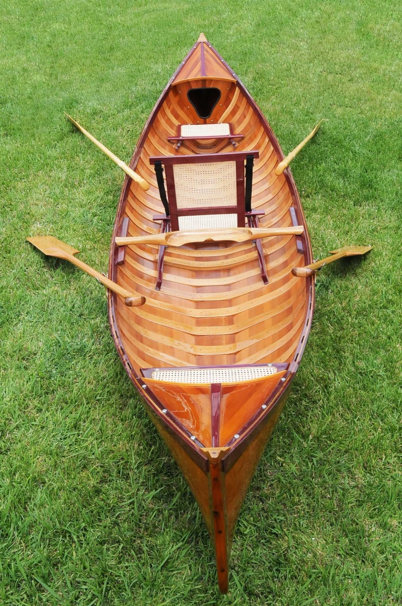 PalaceDesigns Traditional Wooden Canoe with Ribs - 39.5 x 190 x 25.5 in.
