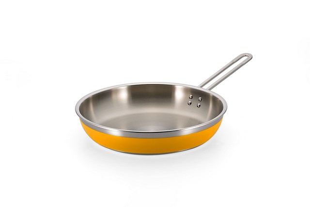 Cookinator Classic Country French Collection Saute 3 quart Pan & Skillet Long Handle No Cover - Yellow - 4 oz