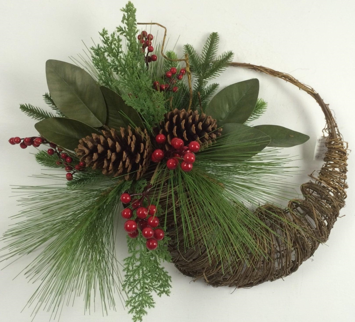 Utensilio AI-FL7089-Q04 Pine Needles & Cones with Leaves & Berries on Half Wreath&#44; Brown&#44; Red & Green - Set of 4