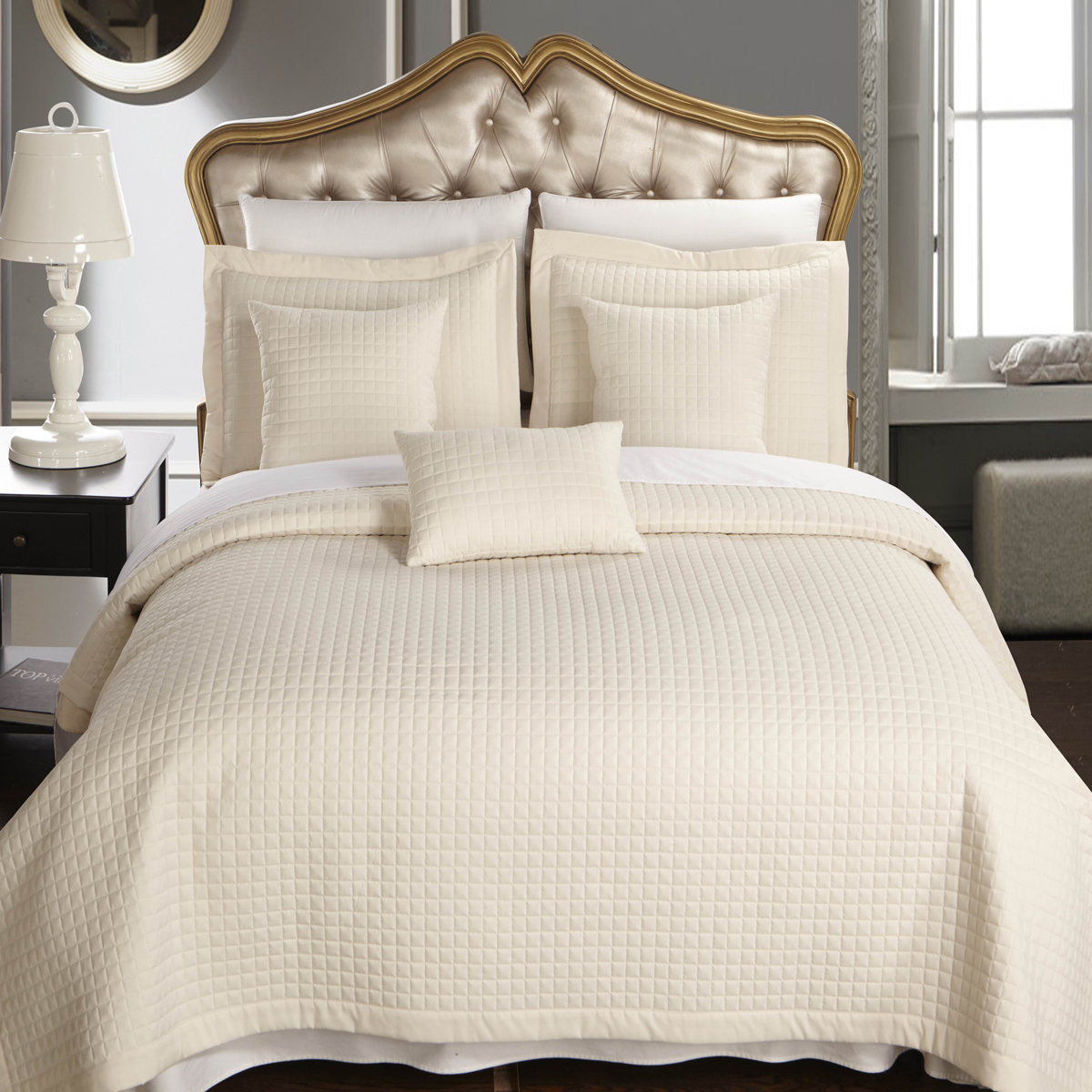 GoLinens Luxury Ivory Checkered Quilted Wrinkle Free 6 Piece Coverlets Set [Coverlet, Shams + Decorative Pillows]