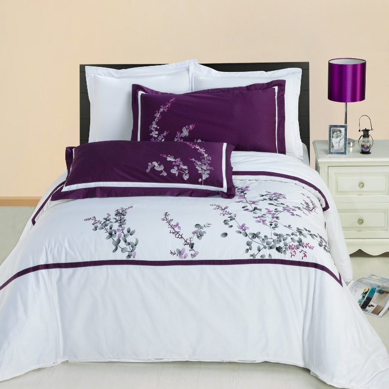 GoLinens Luxury White, Mauve, Lavender and Black Spring Valley Embroidered 100% Premium Cotton Duvet Cover with Pillow Shams - Queen