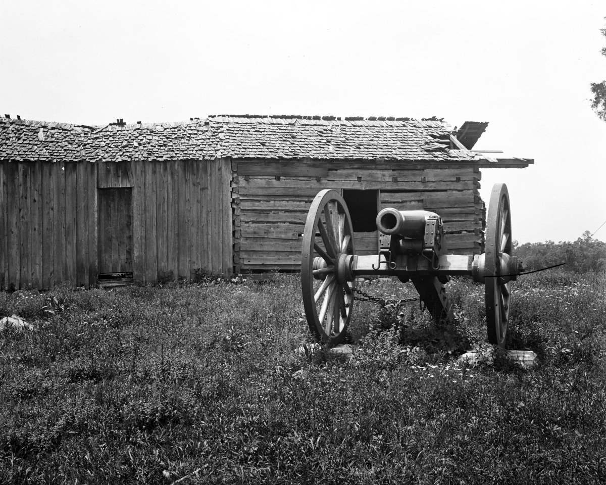 Photo Print 16x20: Cannon And Cabin At Chickamauga And Chattanooga National... by ClassicPix.com