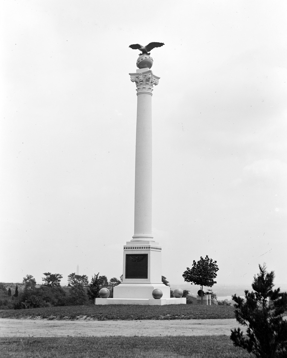 Photo Print 11x14: Spanish-American War Veterans Monument, Cemetery Arlington,... by ClassicPix.com