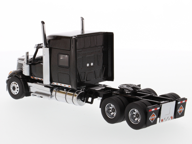 Diecast Masters International Lonestar Sleeper Cab Truck