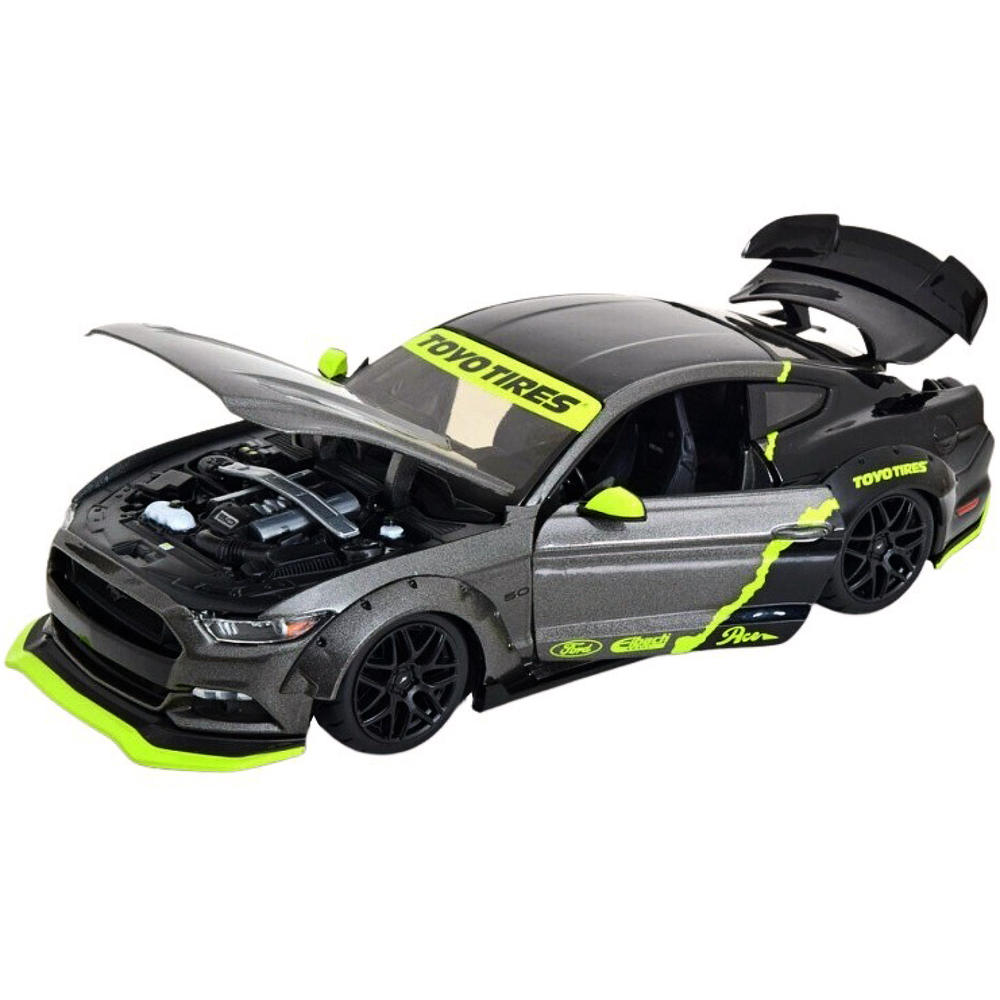 maisto 2015 Ford Mustang GT 5.0 Gray Metallic and Black with Graphics "Modern Muscle" Series 1/18 Diecast Model Car by Maisto