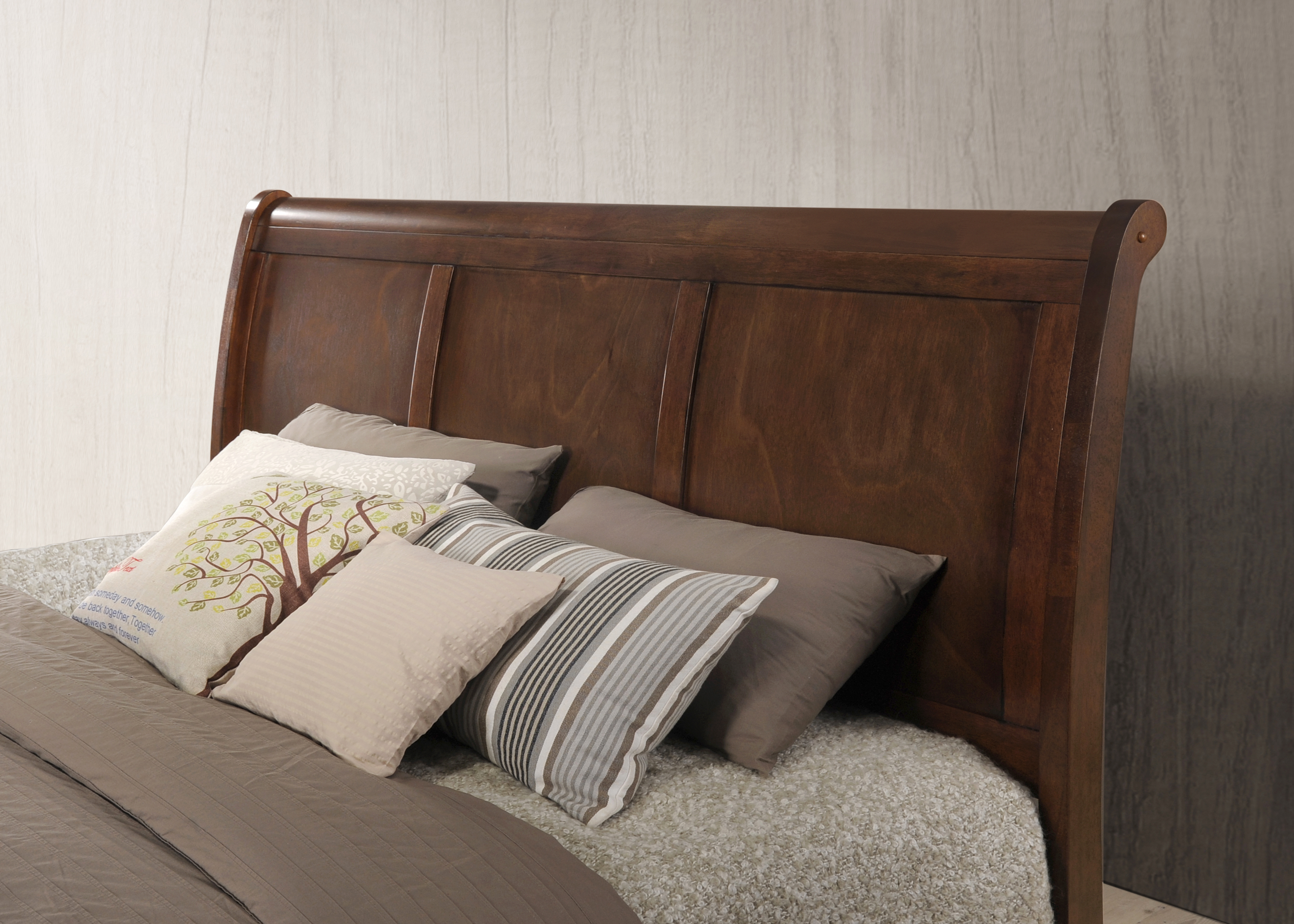 Furnituremaxx Concord Cherry Finish wood Bedroom Set  King Platform Bed  Dresser  Mirror  Night Stand  Chest