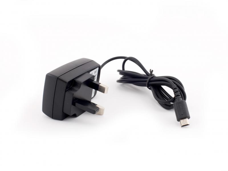 NEON Nintendo DS Lite AC Adapter Mains Charger (UK 3-pin version)