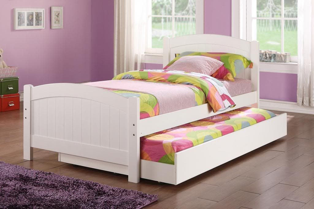 Hollywood Decor Aversa White Twin Bed With Pull Out