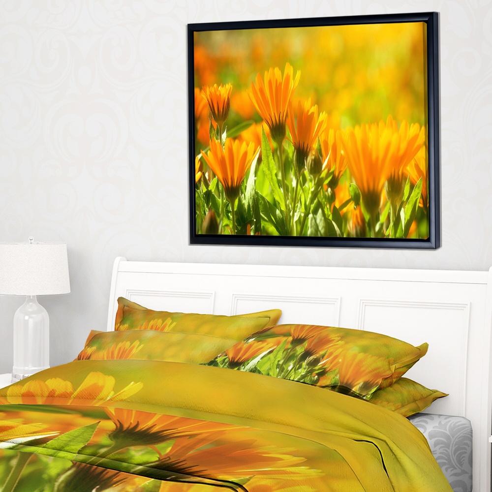 DESIGN ART Designart 'Orange Marigold Flowers in Sunlight' Floral Framed Canvas Art Print