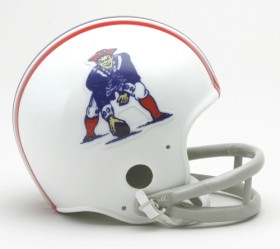 Riddell New England Patriots 1965 81 2 Bar Throwback Replica Mini Helmet