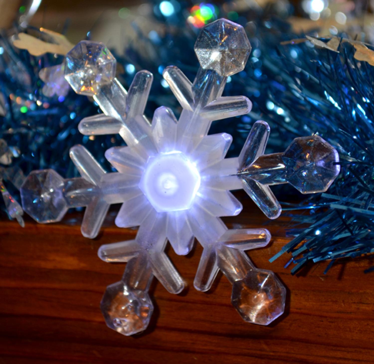 Sienna Set Of 8 Battery Operated Led Musical Snowflake Ling Sienna Set Of 8 Battery Operated Led Musical Snowflake Ling Christmas Lights