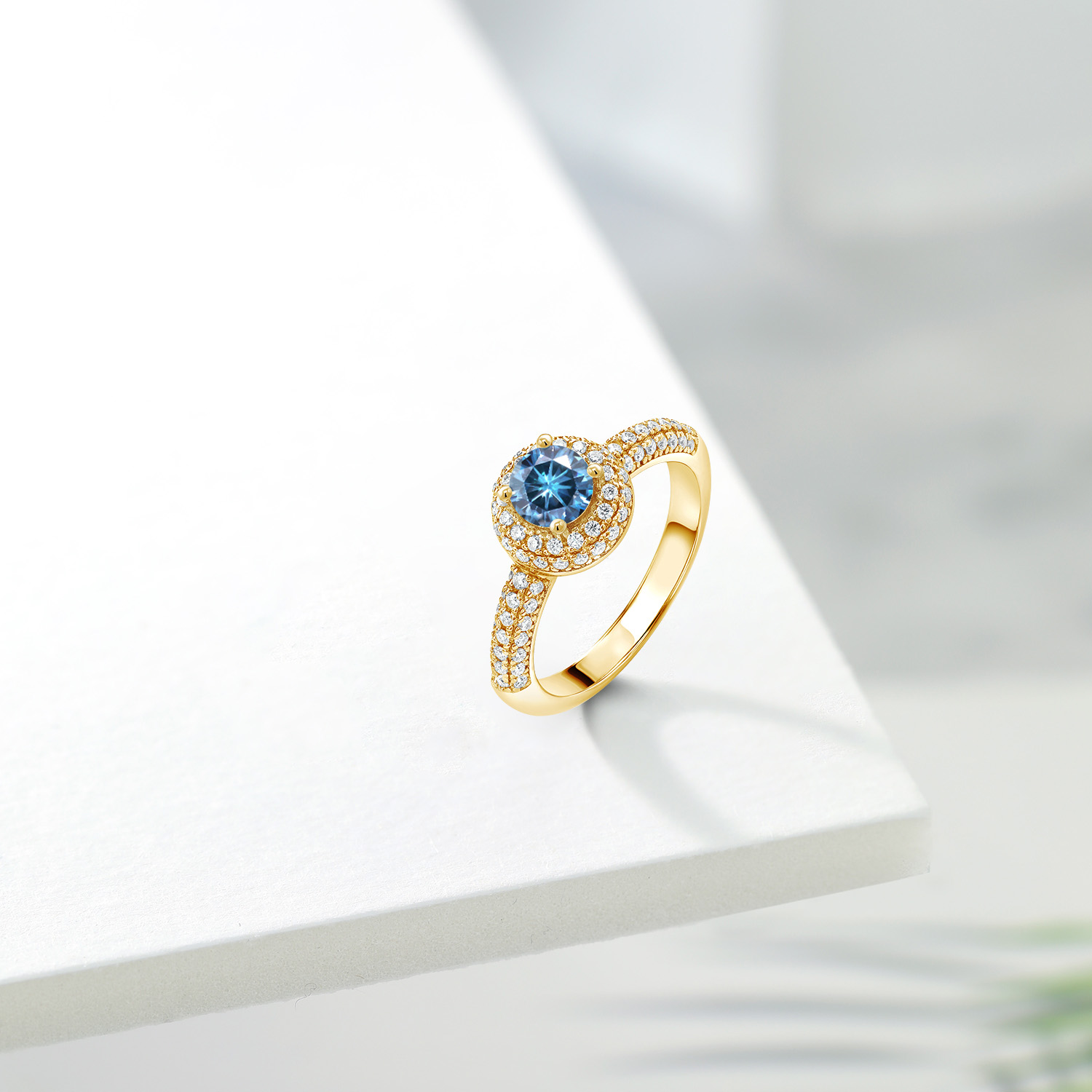Gem Stone King 18K Yellow Gold Plated Silver Ring Persian Blue Created Moissanite Created Moissanite (1.06 Cttw)