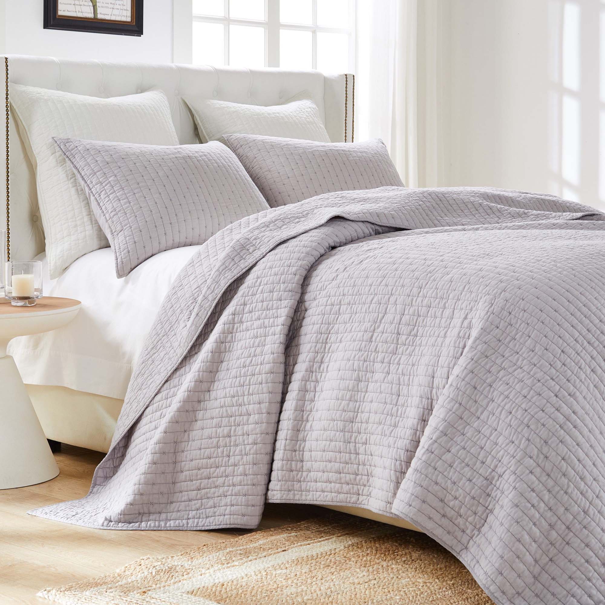 Greenland Home Fashions Monterrey Finely Stitched Quilt Set  Classic Solid Color Style  Machine Quilted Gray