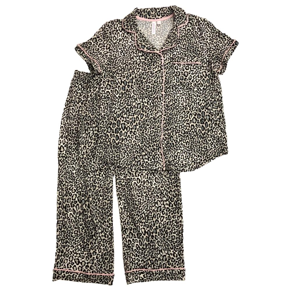 Joy Spun Womens Black Leopard Print Pajamas Top Capri Pants Sleep Set joy-spun-womens-black-leopard-print-pajamas-top-capri-pants-sleep-set
