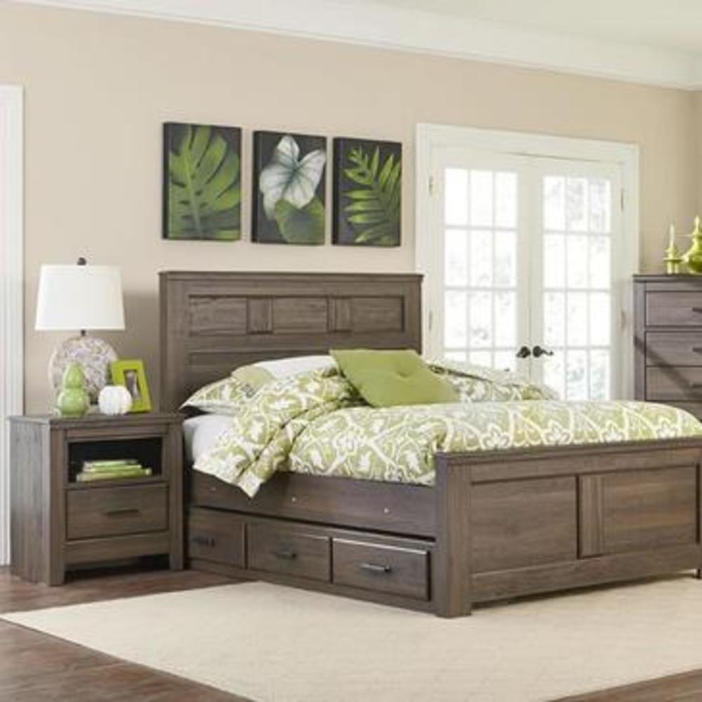Standard Furniture Hayward 2 Piece Panel Bedroom Set in Dark Brown Weathered