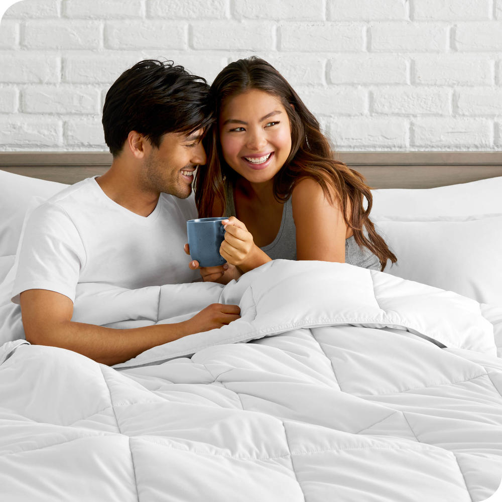 Ivy Union Comforter - Easy Care Ultra-Soft Microfiber - All Season Warmth - Bedding Comforter