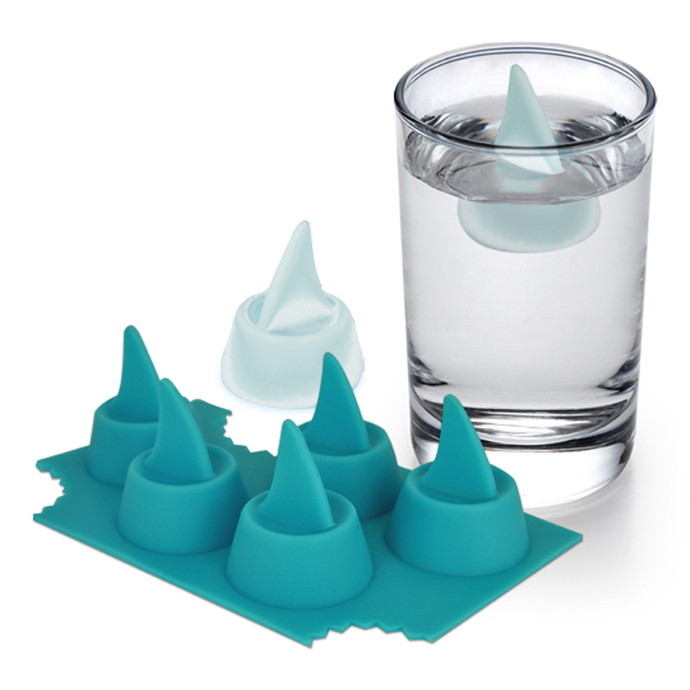 Vandue Sharks in My Glass! Silicone Shark Fin Ice Cube Tray