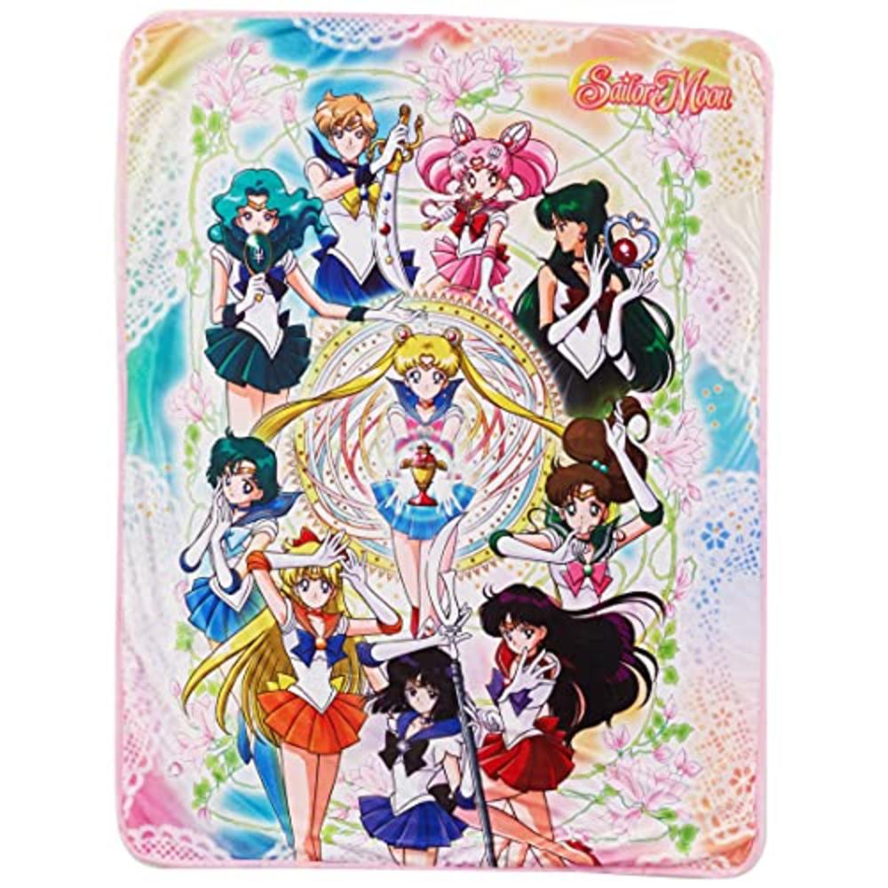 Great Eastern Entertainment Sailor Moon S Throw Blanket, Multicolor