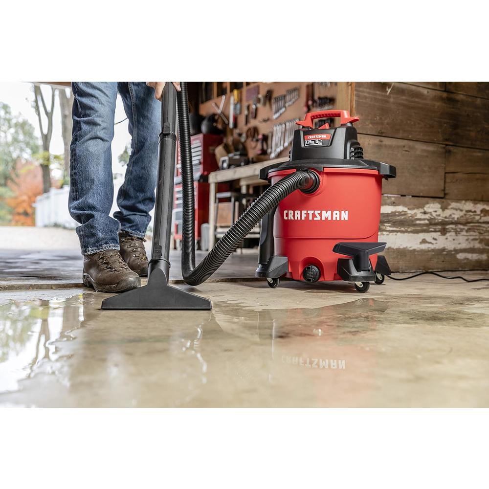 CRAFTSMAN CMXEVBE17590 9 Gallon 4.25 Peak HP Wet/Dry Vac, Portable Shop Vacuum with Attachments , Red