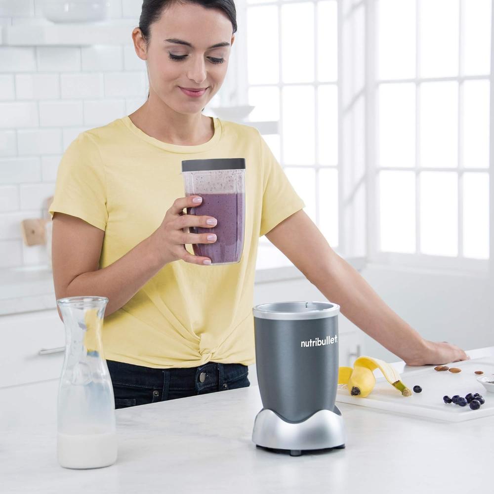 Toevallig verwennen Naar NutriBullet NBM-U0270 24 Ounce Tall Cup with Standard Lip Ring, Clear/Gray