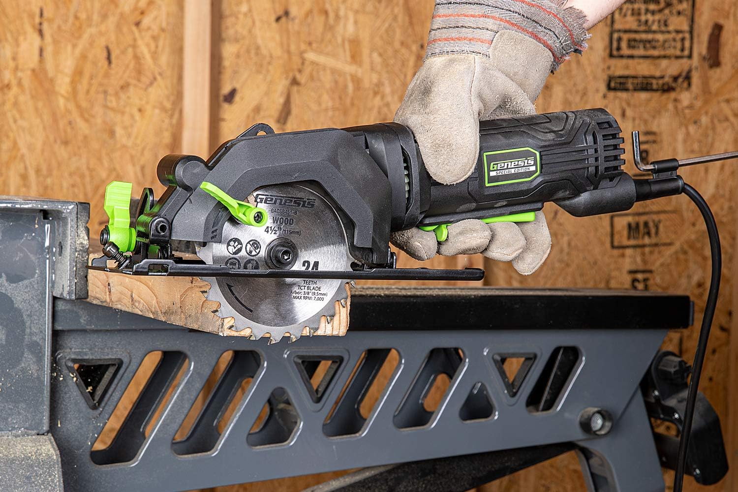 Genesis GCS445SE 4.0 Amp 4-1/2" Compact Circular Saw with 24T Carbide-Tipped Blade, Rip Guide, Vacuum Adapter, and Blade Wrench