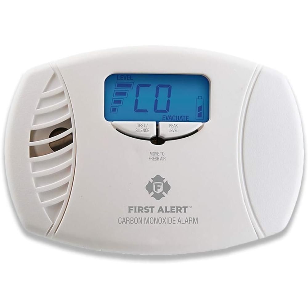 First Alert CO615 Plug-in Alarm with Battery Backup and Digital Display (1 Pack), White