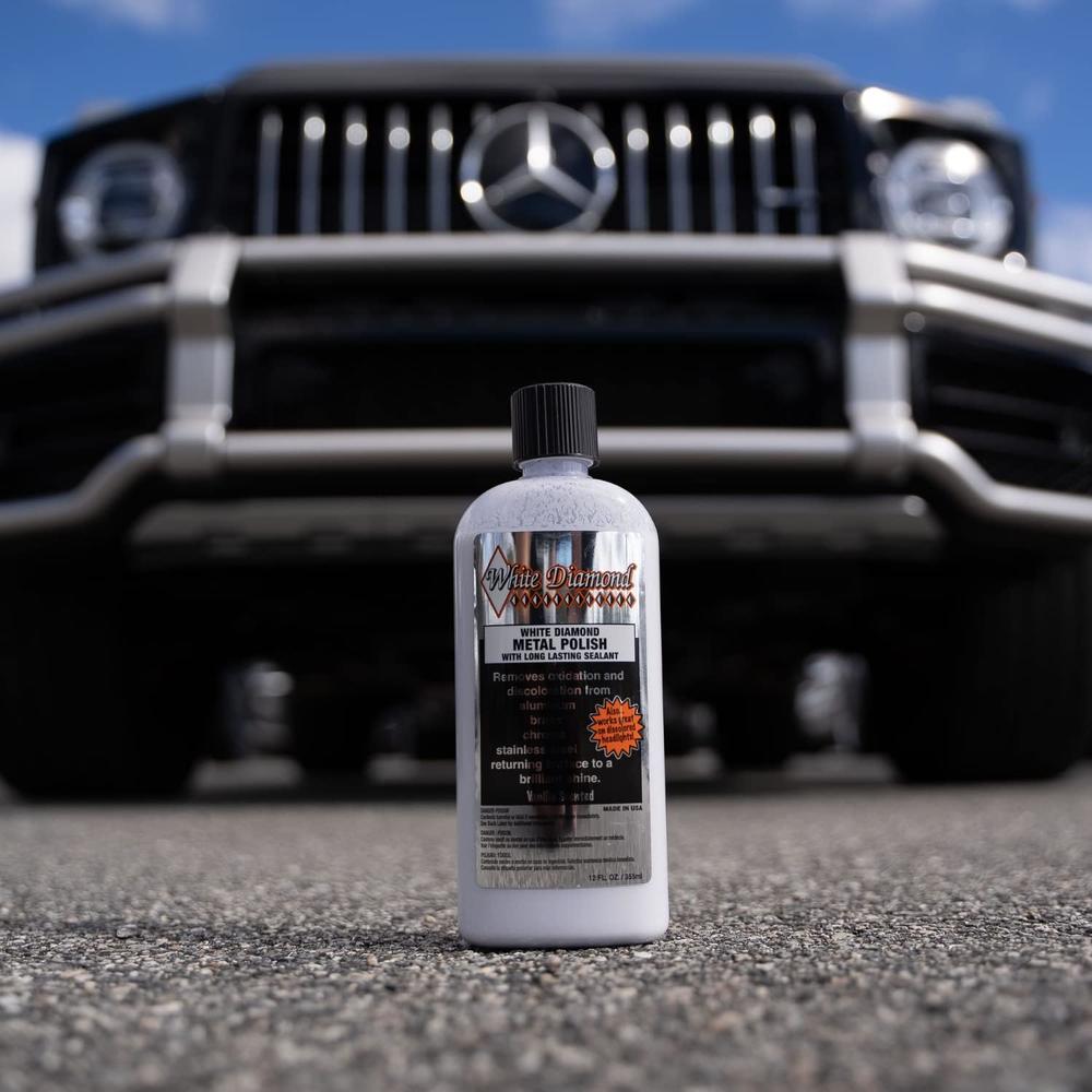 White Diamond Schultz Laboratories Metal Polish with Long Lasting Sealant,  12 fl oz is a Cleaner, Polisher and protectant All in one. Removes