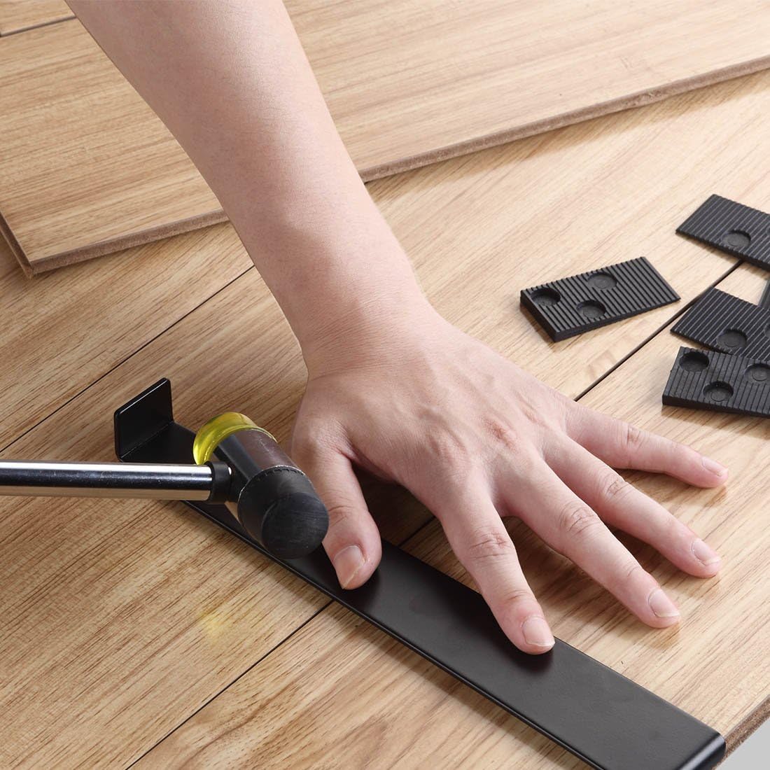 REXBETI Laminate Wood Flooring Installation Kit with 30 Spacers, Tapping  Block, Pull Bar and Mallet (Floor)