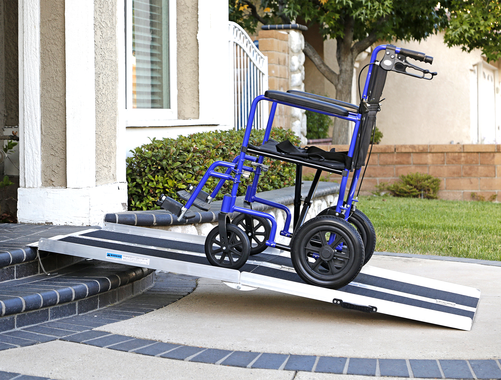 AllCure 6' (72" x 31") Non-Skid Aluminum Foldable Wheelchair Loading Ramp