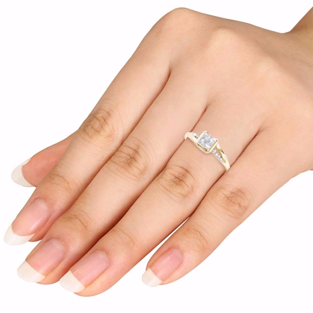 Amouria 10k Yellow Gold 1/4 Ct Princess Cut Diamond Classic Cluster Engagement Ring (HI, I2)