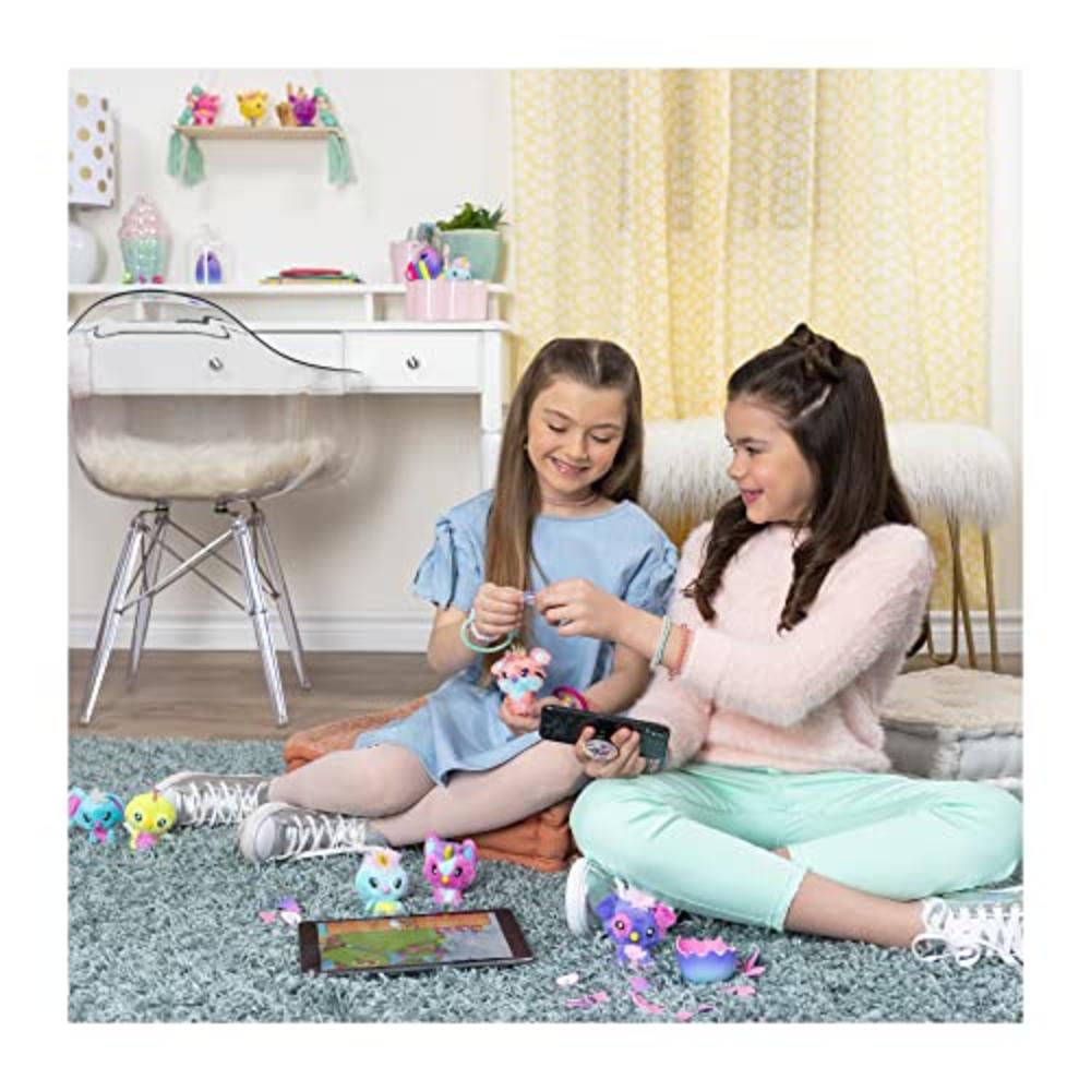 Hatchimals Hatchtopia Life 2-Pack, 2-inch tall Plush Hatchimals with Interactive Game, for Ages 5 and up (Styles May Vary)