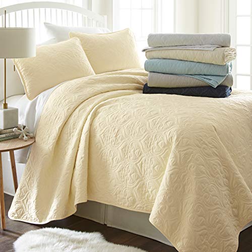 Linen Market Quilted Coverlet Set Damask Patterned, Queen/Full, Yellow