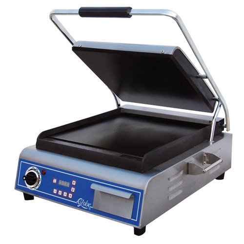 Globe GSG14D Deluxe Sandwich Grill with Smooth Plates - 1800W
