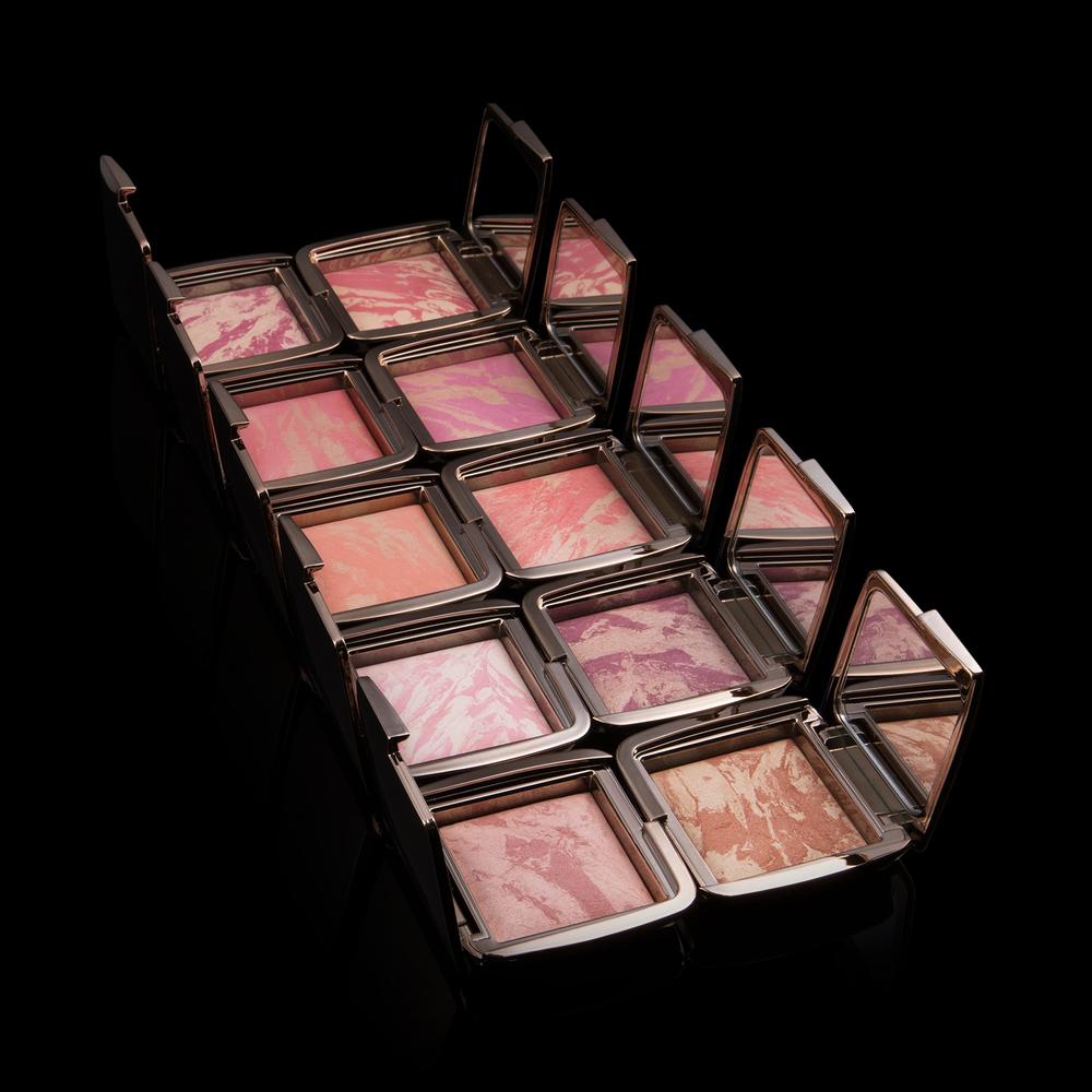 Hourglass Ambient Lighting Blush in Ethereal Glow. Vibrant Powder Highlighting Blush. Vegan and Cruelty-Free.