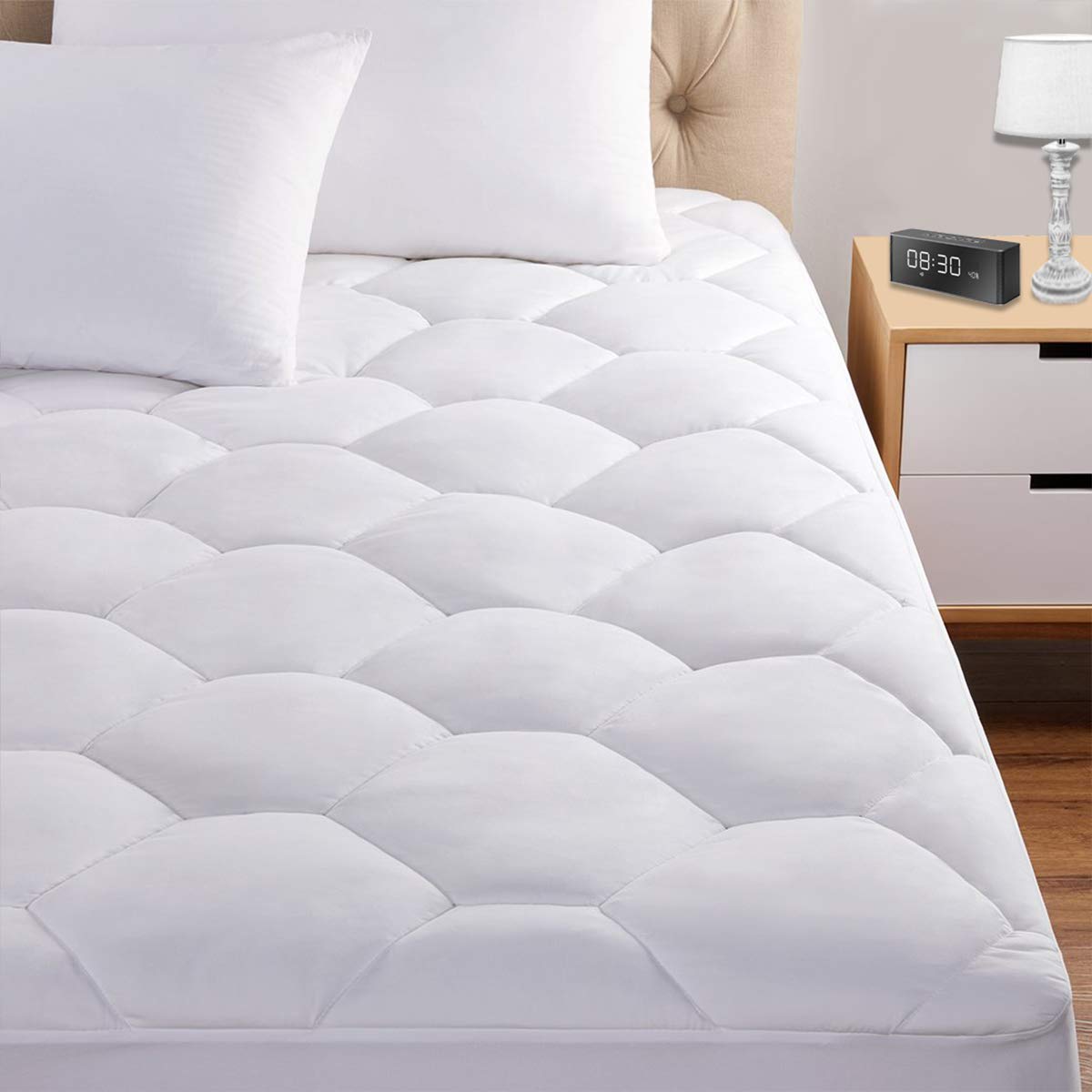 FAVORLAND King Mattress Pad, 8-21 Deep Pocket Protector Ultra Soft Quilted  Fitted Topper cover Fit for Dorm Home Hotel -White