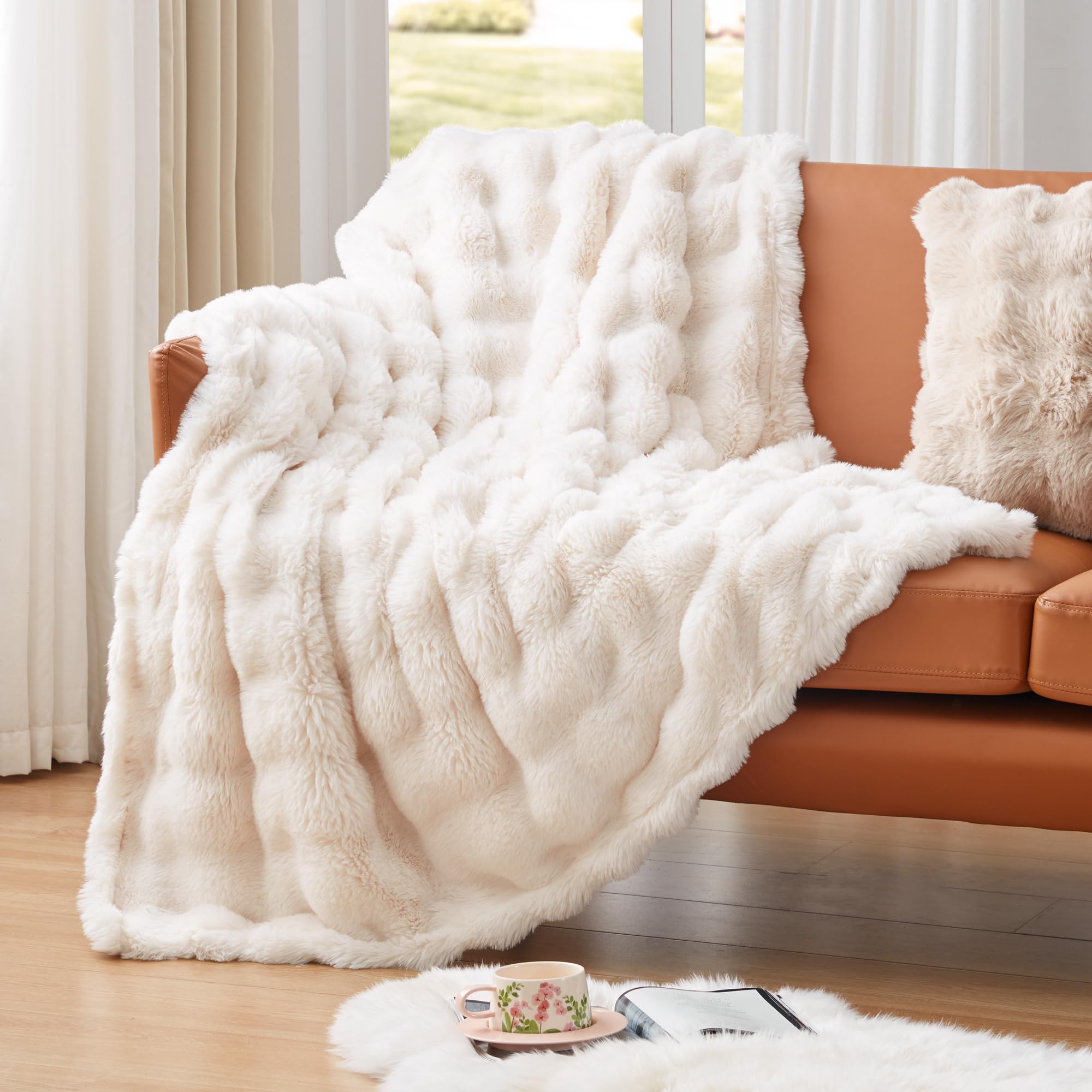 EXQ Home Rabbit Faux Fur Throw Blanket for Couch, Soft Fluffy
