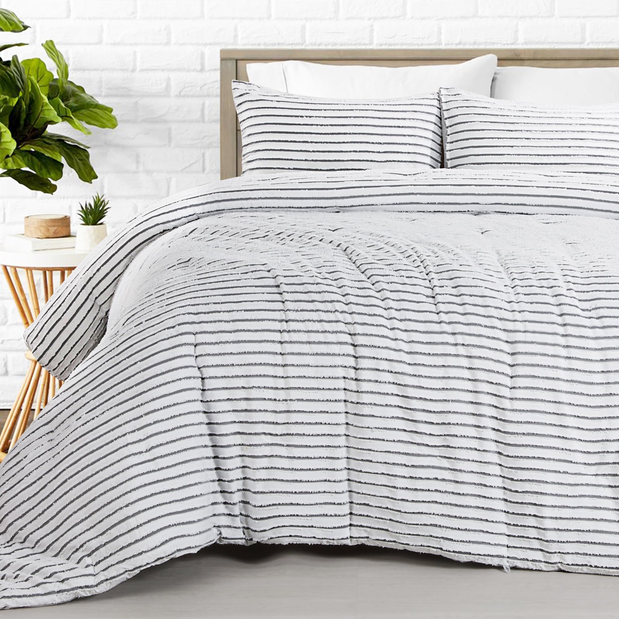 Andency White Grid Comforter Set King Size (104x90 Inch), 3 Pieces(1 Grid Comforter And 2 Pillowcases), Summer Lightweight Microfiber Down Alternative White Comforter With Black Lines