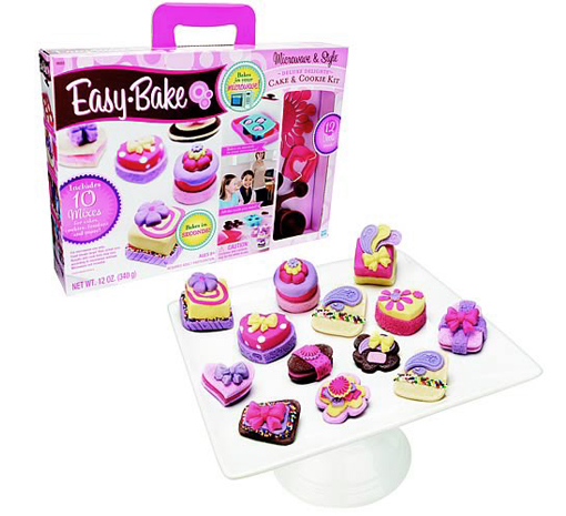 Easy-Bake Microwave & Style Deluxe Delights Cake & Cookie Kit with 10 Mixes & 13 Tools Included
