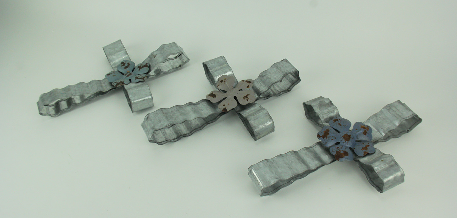 Zeckos Corrugated Metal Ribbon Hibiscus Flower Decorative Wall