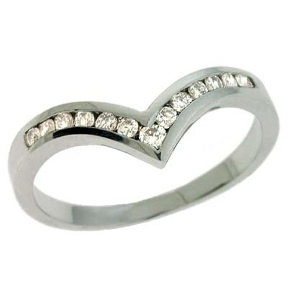 Jewelryweb 14k White Gold V Shape Curved Design 0.22 Ct Diamond Band Ring - Size 7.0