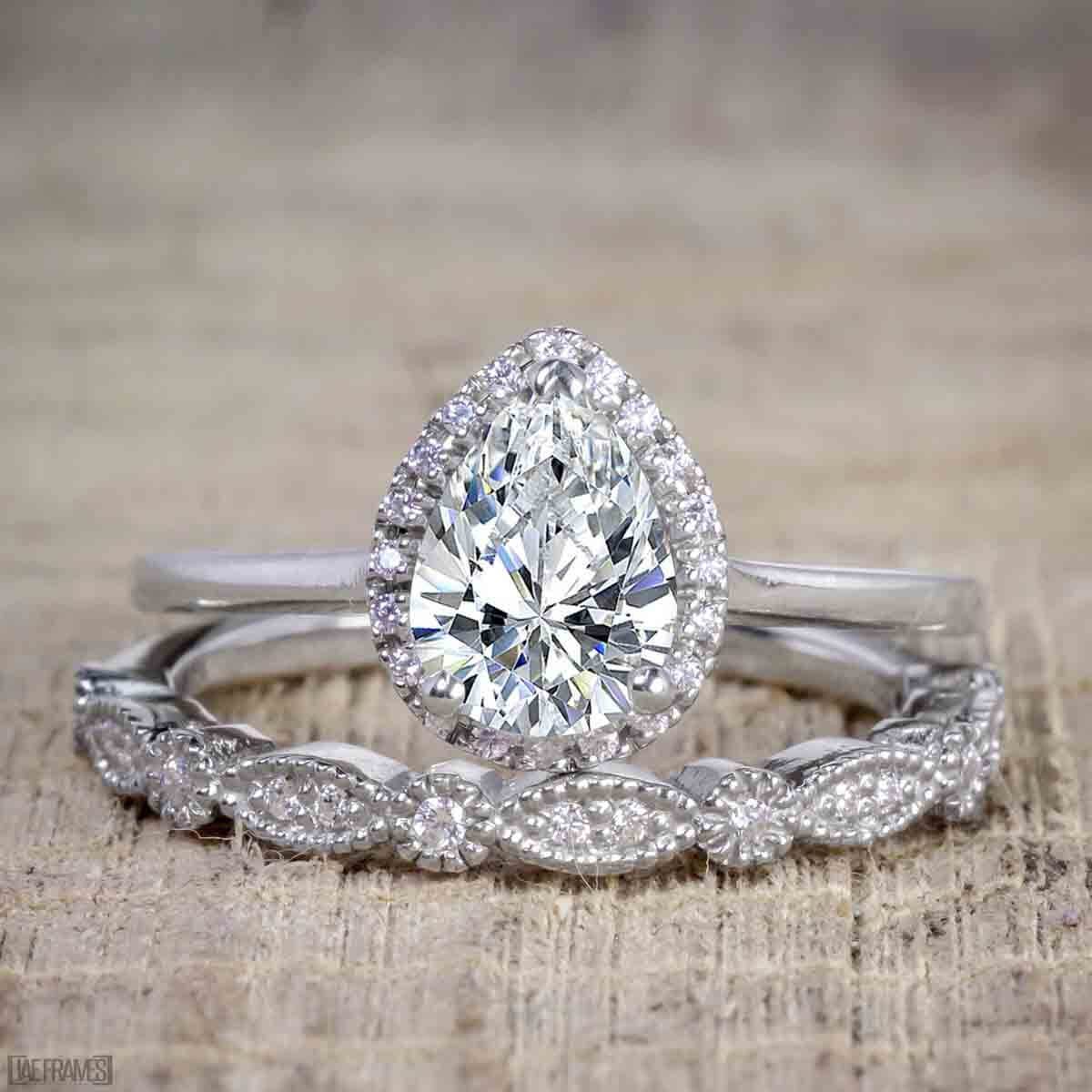 JeenJewels Best Seller Pear Cut 2.25 Carat Moissanite Diamond Wedding Trio Ring Set with 18k Gold Plating