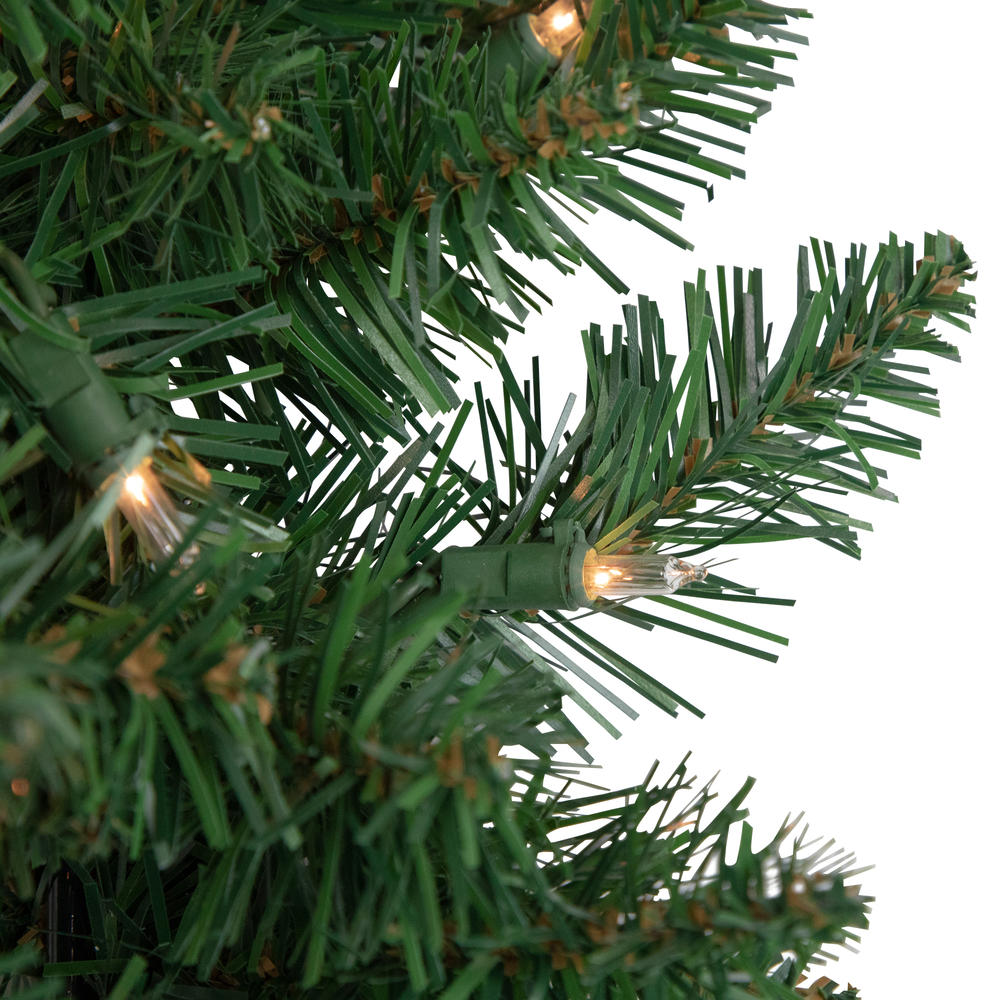 Northlight Pre-Lit Everett Pine Artificial Christmas Wreath, 48-Inch, Clear Lights