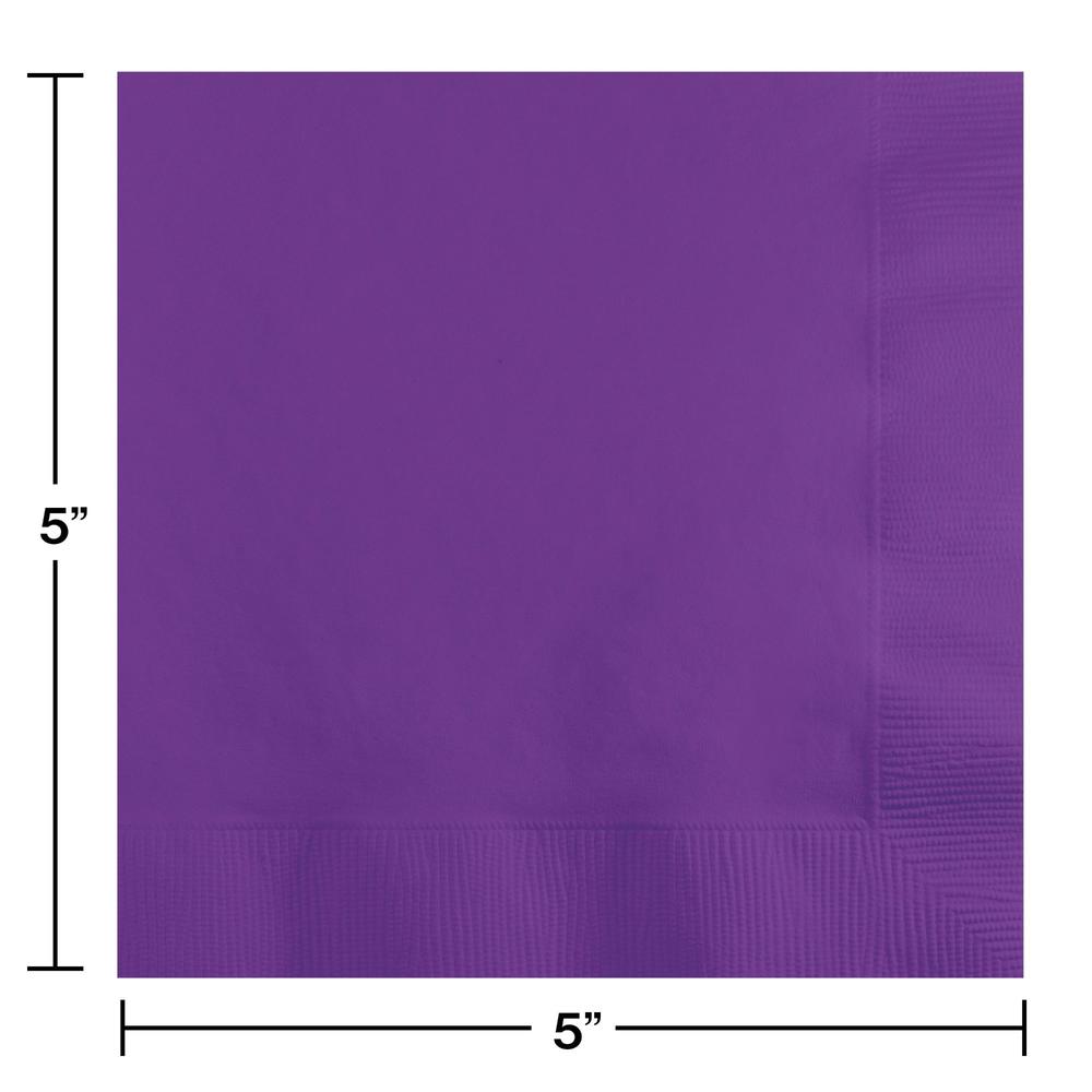Party Central Club Pack of 600 Amethyst Purple Solid 2-Ply Disposable Beverage Napkins 5"