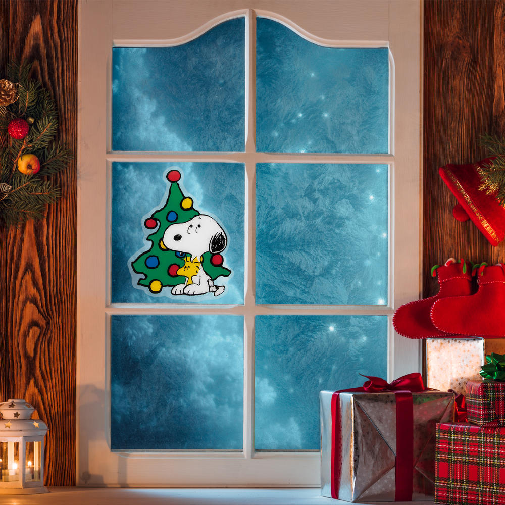 Northlight Peanuts Woodstock and Snoopy with Christmas Tree Window Cling Decoration