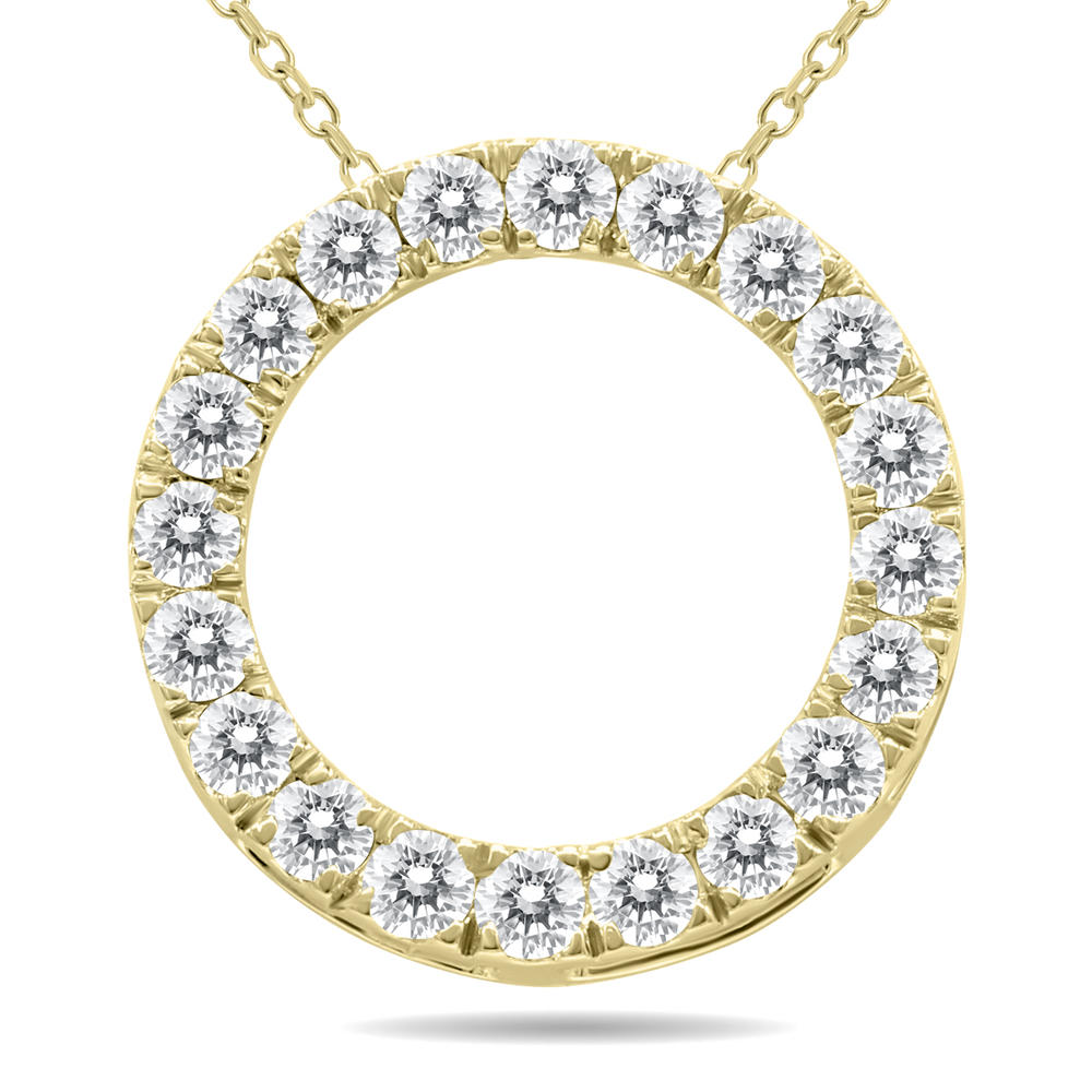 szul.com 3/4 Carat TW Diamond Circle Pendant in 10K Yellow Gold