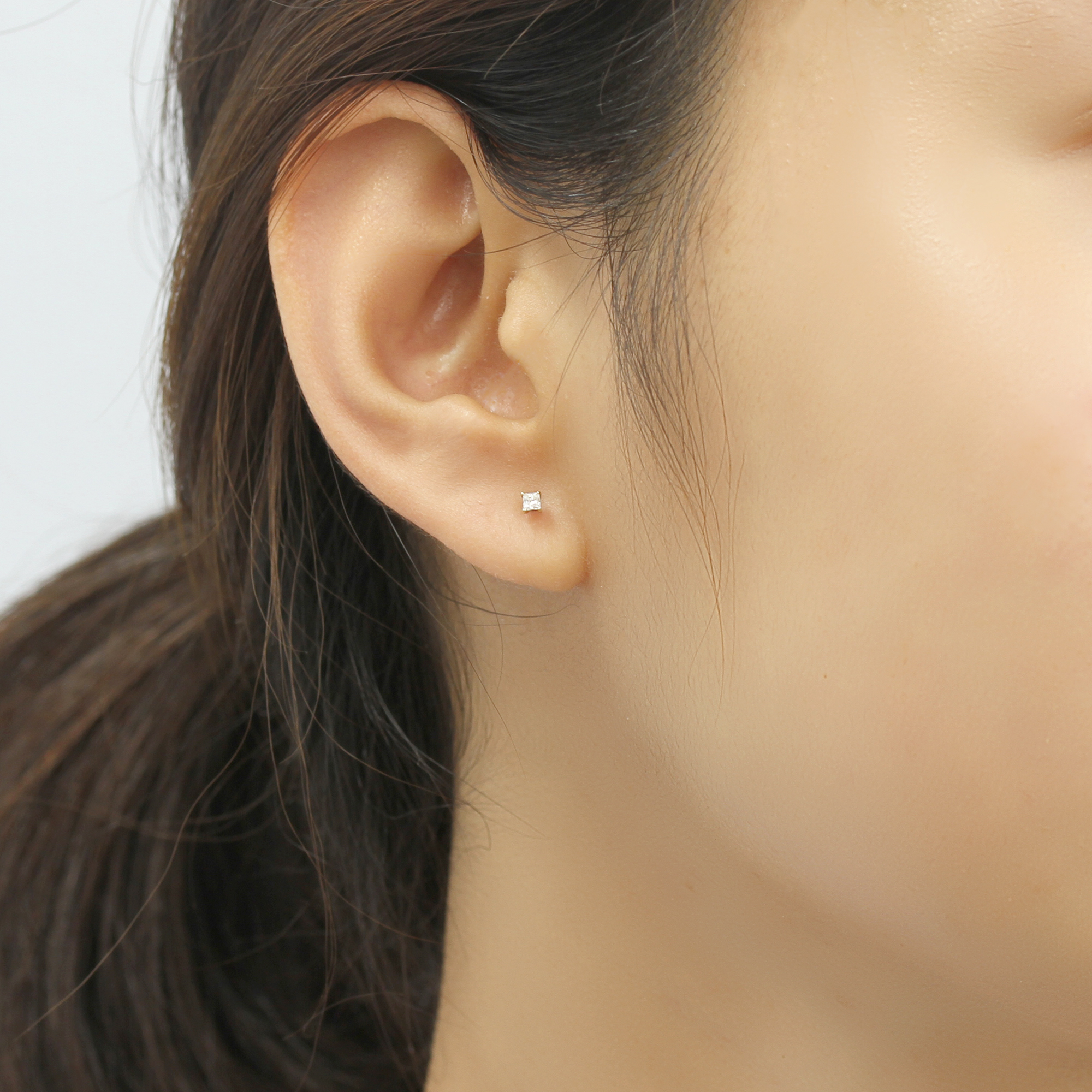 Doubleaccent 14k Yellow Gold 2mm Square Princess Cut Cubic Zirconia Doubleaccent 14k Yellow Gold 2mm Square Princess Cut Cubic Zirconia Stud Earring